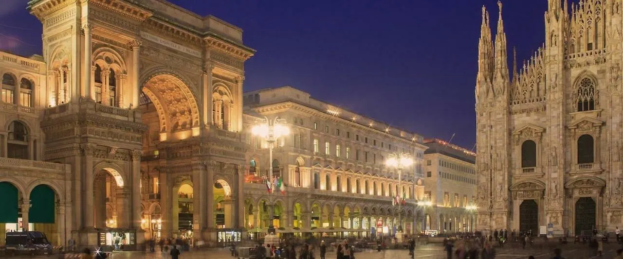 Cosy Apartment 2 Minutes From Duomo Milano Italien