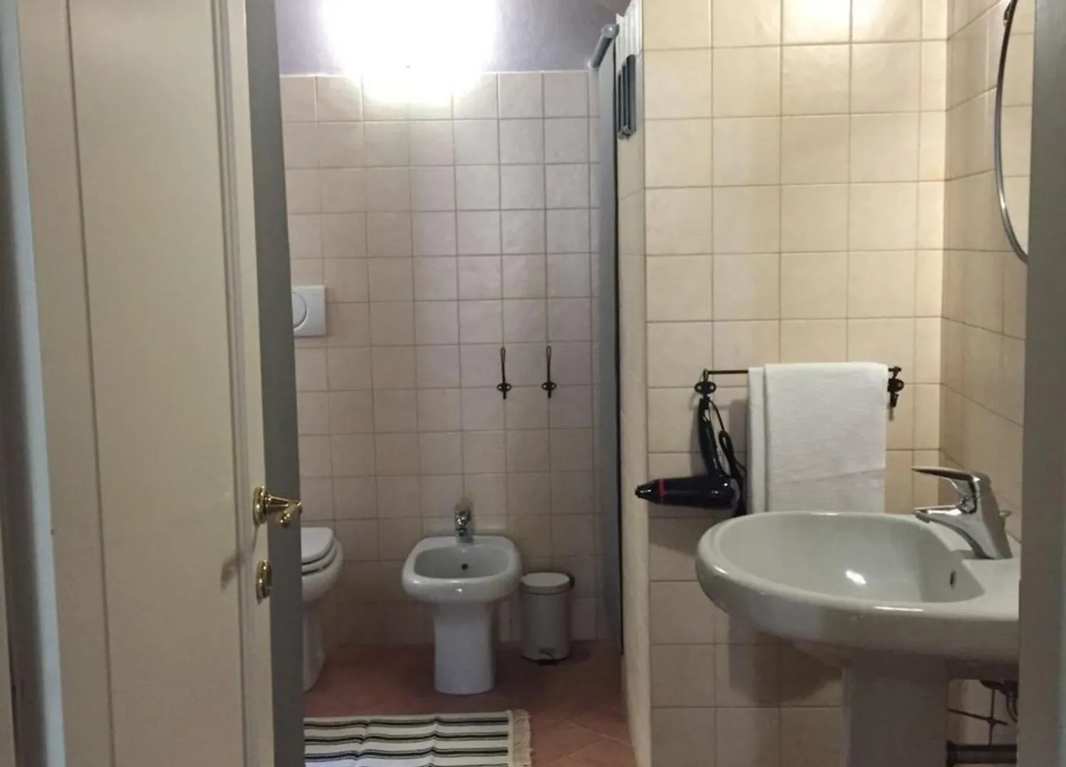 Cosy Apartment 2 Minutes From Duomo Милан Италия